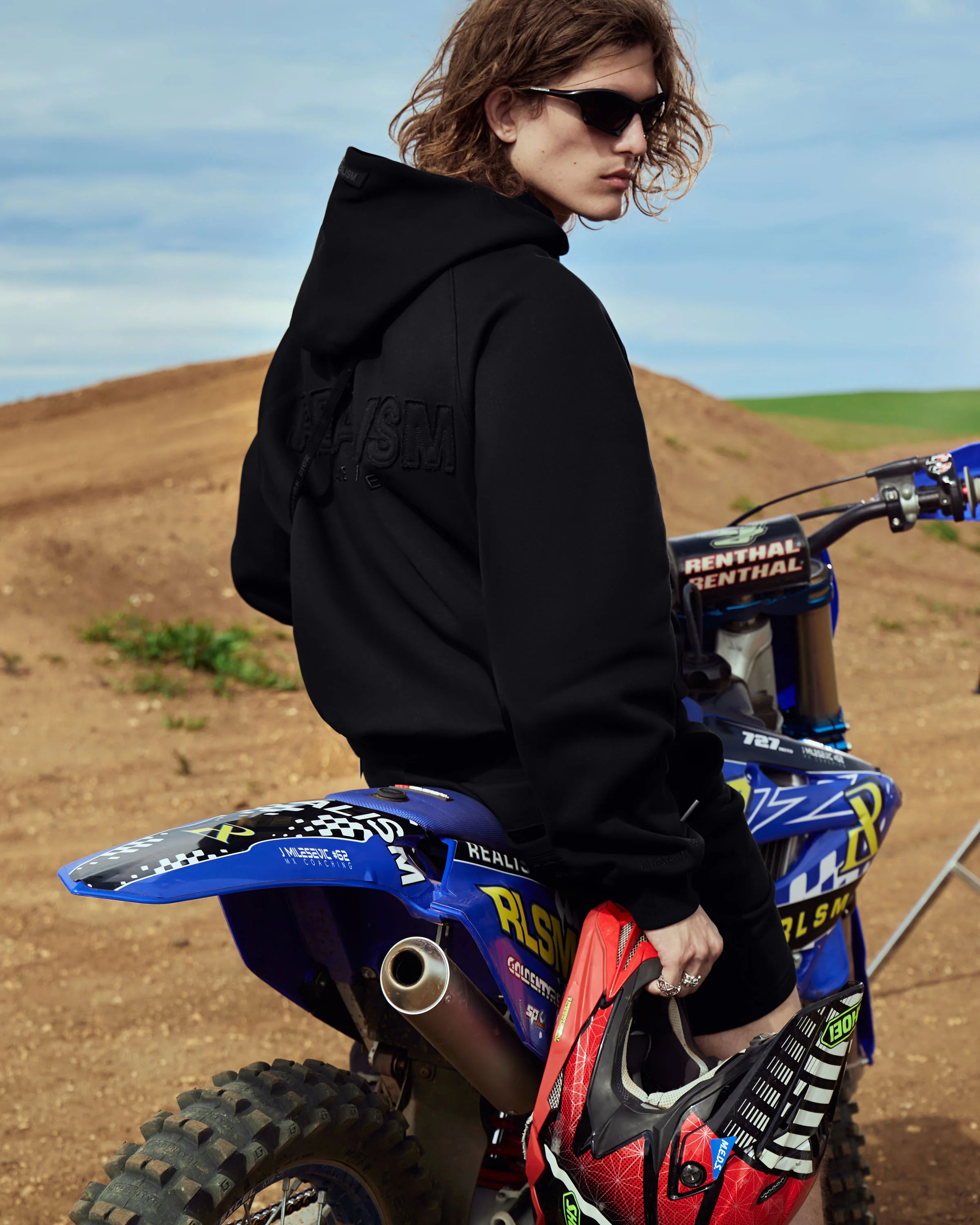 LEGACY HOODIE BLACK - Image 4
