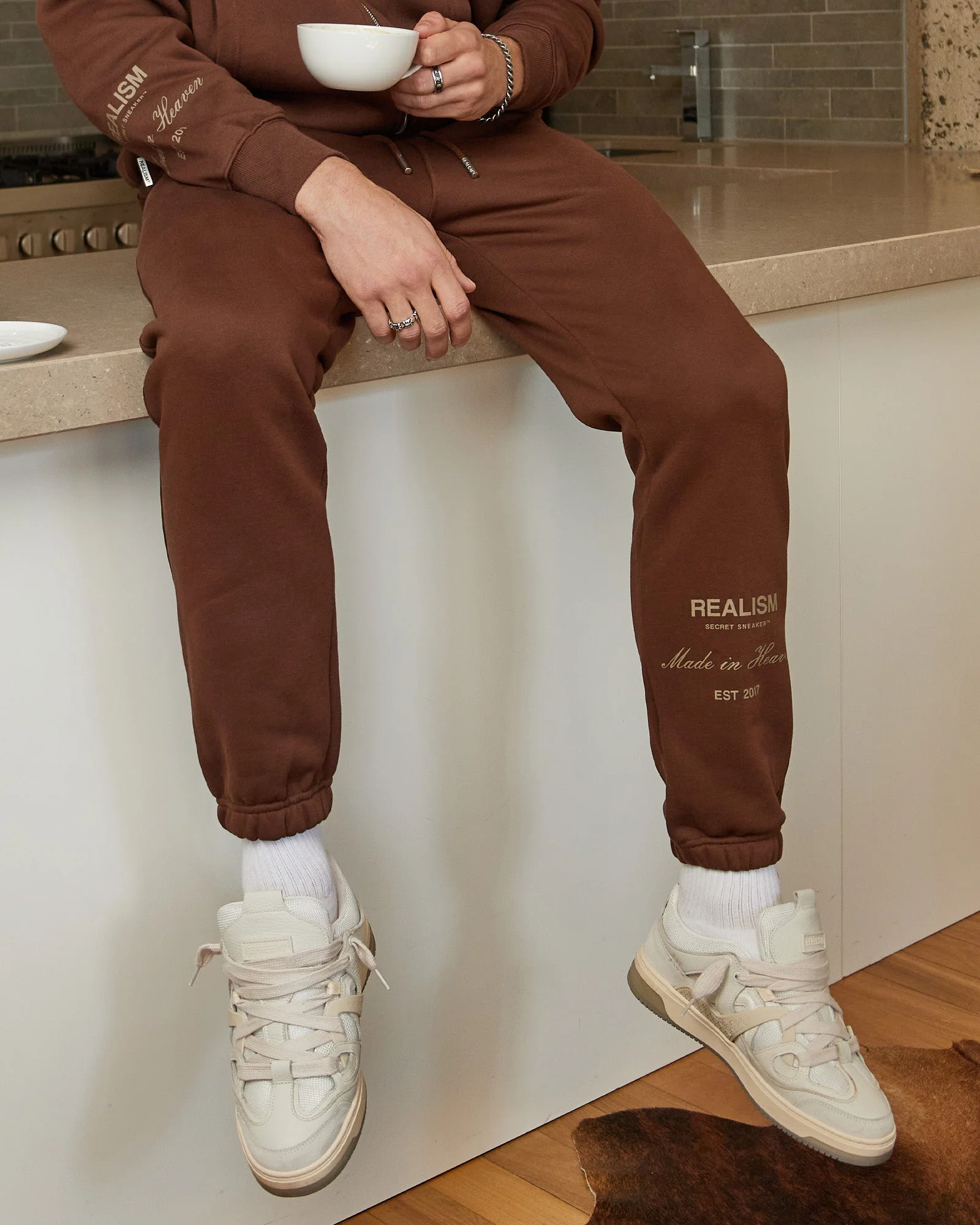 RADIANT SWEATPANTS MOCHA - Image 3